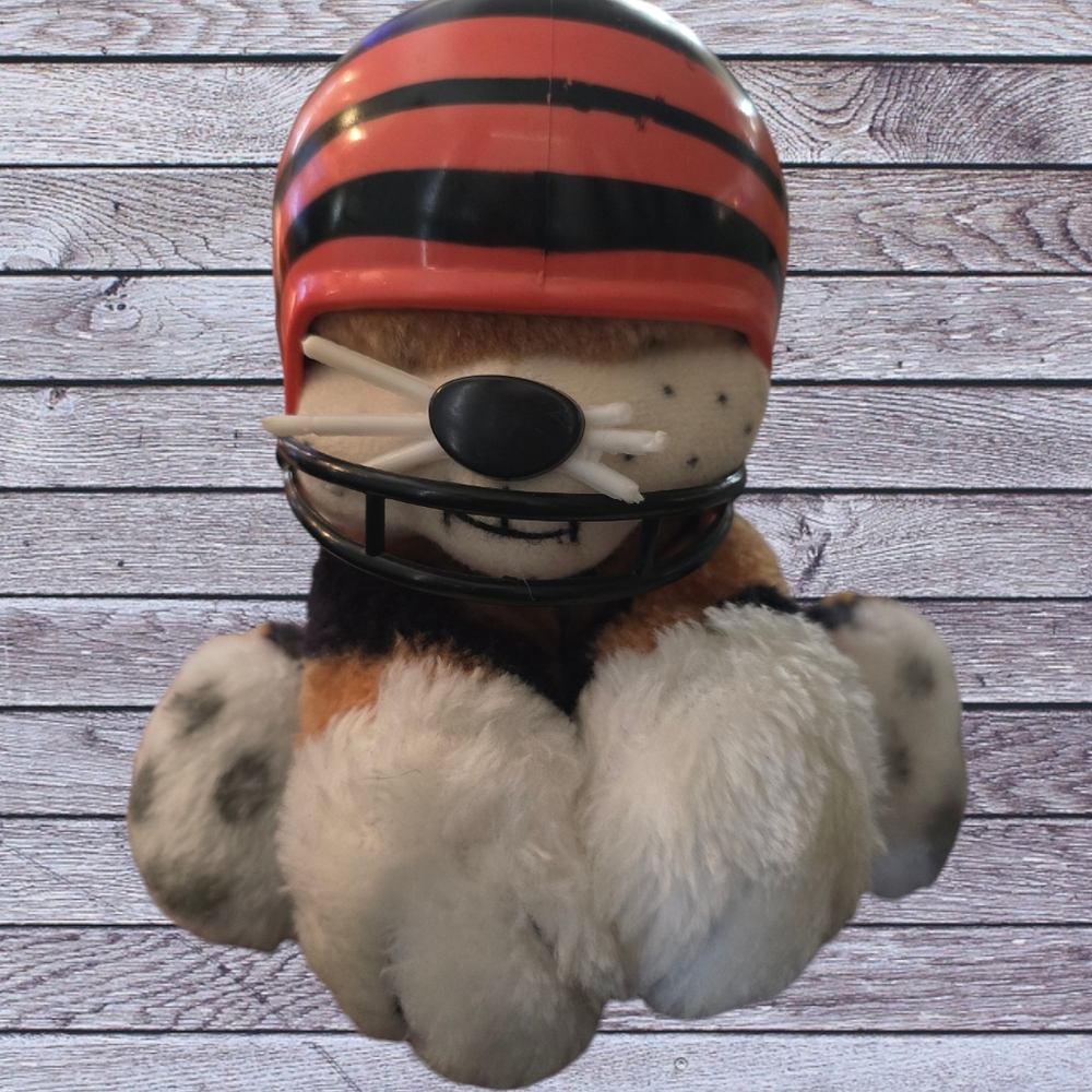 Vintage NFL Huddles Cincinnati Bengals 10” Plush Mascot Plush Tudor Games 1983